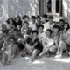 Un des tout premiers groupes devant l’école des Rouvières en 1985