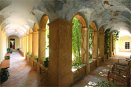 Le cloître du Monastère de Ségriès